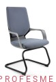 fotel-na-plozach-czarny-stelaz-tapicerowany-podlokietniki-stale-z-reszta-konstrukcji-do-rozmow-sklep-profesmeb-biura-domu-meble-biurowe.jpg