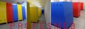 Szafki Profesmeb kolorowe na nogach SUm 321 SUm 421 nózki szafki ubraniowe bhp z nogami.jpg